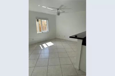 324 NE 3rd St #D, Hallandale Beach, FL 33009 - Photo 5