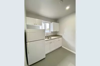 60 NE 78th St #Front, Miami, FL 33138 - Photo 9