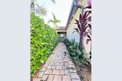 4016 Basket Oak Cir #4016, Vero Beach, FL 32967 - Photo 17