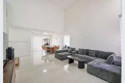 9602 NW 8th Cir, Plantation, FL 33324 - Photo 5