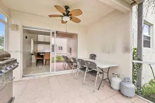 9602 NW 8th Cir, Plantation, FL 33324 - Photo 17