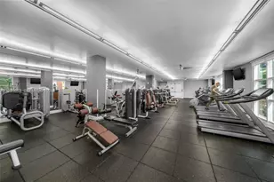 2000 N Bayshore Dr, Miami, FL 33137 - Photo 25