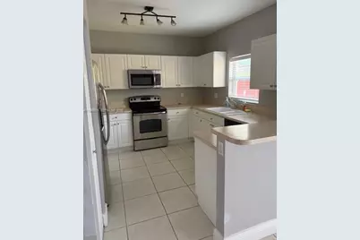 2402 NE 41st Pl, Homestead, FL 33033 - Photo 9