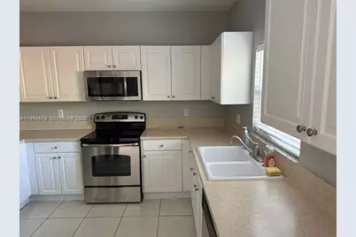 2402 NE 41st Pl, Homestead, FL 33033 - Photo 7