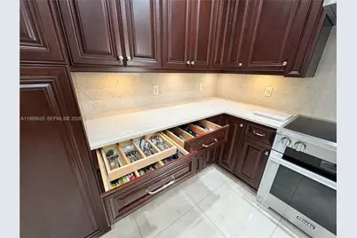 2723 E Abiaca Cir, Davie, FL 33328 - Photo 11