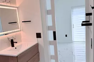 8660 NW 5th Terrace, Miami, FL 33126 - Photo 17