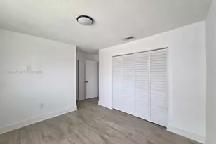 550 SW 115th Ave, Sweetwater, FL 33174 - Photo 25