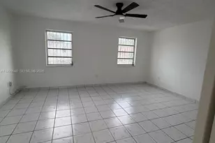 805 W 79th Pl, Hialeah, FL 33014 - Photo 7