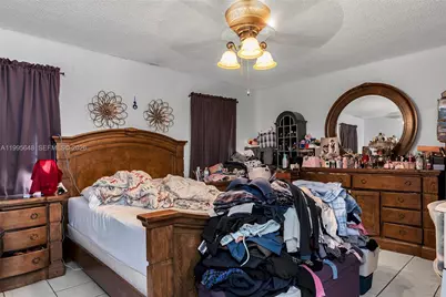 805 W 79th Pl, Hialeah, FL 33014 - Photo 17