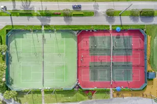 9820 S Hollybrook Lake Dr, Pembroke Pines, FL 33025 - Photo 29