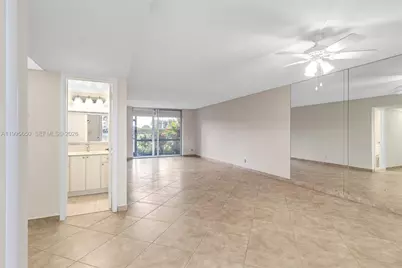 9820 S Hollybrook Lake Dr #106, Pembroke Pines, FL 33025 - Photo 5