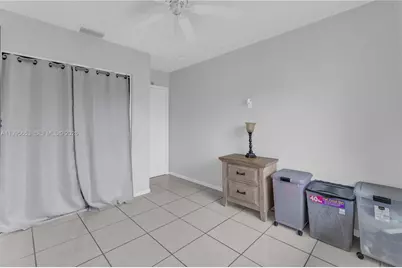 2426 NW 108th Ter, Sunrise, FL 33322 - Photo 27