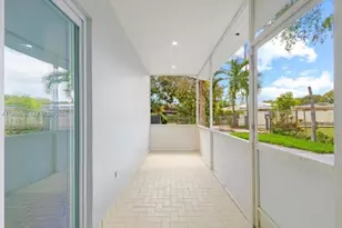 816 N Golf Dr, Hollywood, FL 33021 - Photo 17