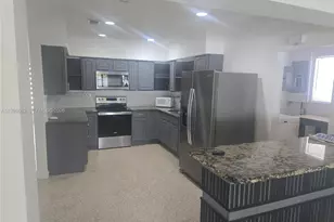 9725 SW 15th St, Miami, FL 33174 - Photo 5