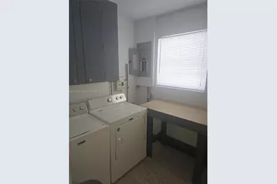 9725 SW 15th St, Miami, FL 33174 - Photo 15