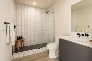 275 SW 6th St, Miami, FL 33130 - Photo 7