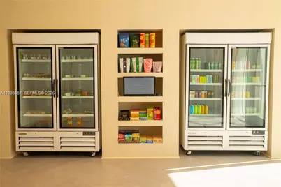 275 SW 6th St #1110, Miami, FL 33130 - Photo 15