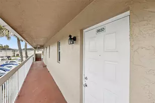 9930 Twin Lakes Dr, Coral Springs, FL 33071 - Photo 3