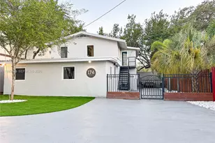 174 NE 55th St, Miami, FL 33137 - Photo 17