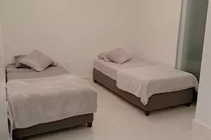 900 Biscayne Blvd, Miami, FL 33132 - Photo 7