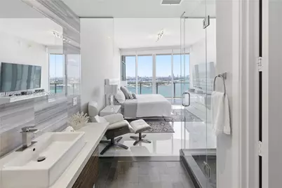 1100 Biscayne Blvd #2902, Miami, FL 33132 - Photo 15