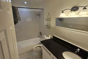 6055 W 19th Ave, Hialeah, FL 33012 - Photo 15