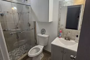 6055 W 19th Ave, Hialeah, FL 33012 - Photo 19