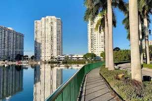 2750 NE 183rd St, Aventura, FL 33160 - Photo 13