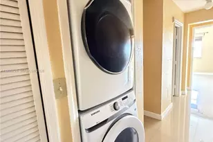 7080 NW 177th St, Hialeah, FL 33015 - Photo 15