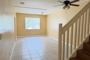 7080 NW 177th St, Hialeah, FL 33015 - Photo 9