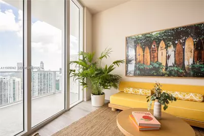275 SW 6th St #806, Miami, FL 33130 - Photo 3