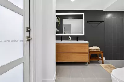 763 S Rainbow Dr, Hollywood, FL 33021 - Photo 25