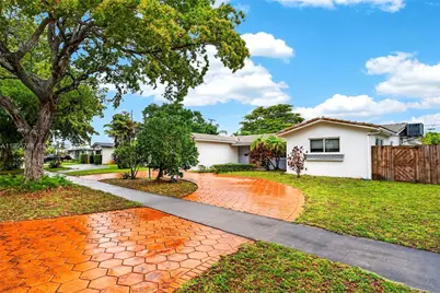 763 S Rainbow Dr, Hollywood, FL 33021 - Photo 3