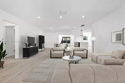 2704 Cleveland St, Hollywood, FL 33020 - Photo 3