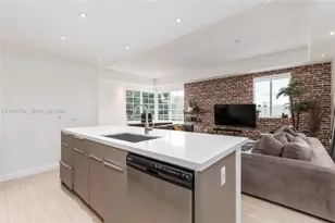 820 Euclid Ave, Miami Beach, FL 33139 - Photo 3
