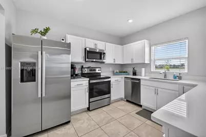 220 Raspberry Rd, Fort Pierce, FL 34981 - Photo 15