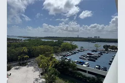 100 Bayview Dr #725, Sunny Isles Beach, FL 33160 - Photo 7