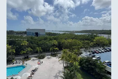 100 Bayview Dr #725, Sunny Isles Beach, FL 33160 - Photo 3