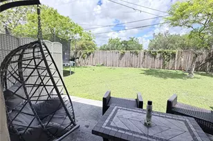 954 NW 14th St, Florida City, FL 33034 - Photo 15