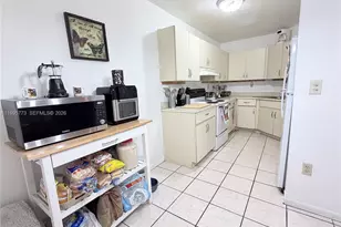 954 NW 14th St, Florida City, FL 33034 - Photo 5