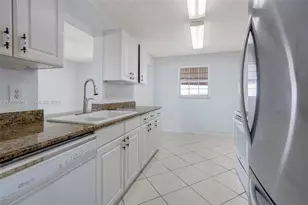 1005 SW 18th St, Boynton Beach, FL 33426 - Photo 17