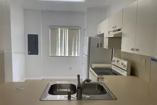 8835 S Isles Cir, Tamarac, FL 33321 - Photo 11