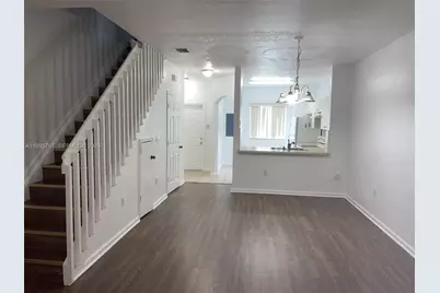 8835 S Isles Cir, Tamarac, FL 33321 - Photo 21