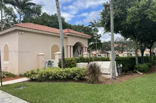 8835 S Isles Cir, Tamarac, FL 33321 - Photo 3