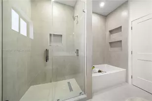 5209 SW 22nd St, West Park, FL 33023 - Photo 21