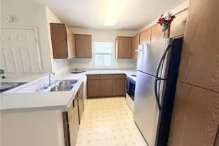 4007 NW 87th Ave, Sunrise, FL 33351 - Photo 1