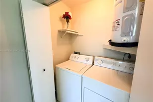 4007 NW 87th Ave, Sunrise, FL 33351 - Photo 7