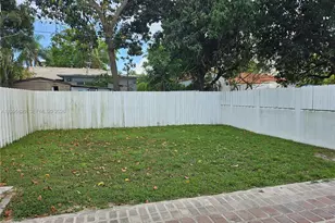 5816 SW 9th St, West Miami, FL 33144 - Photo 11