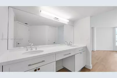 555 NE 34th St #1404, Miami, FL 33137 - Photo 19