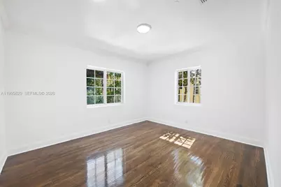 1545 Meridian Ave, Miami Beach, FL 33139 - Photo 11
